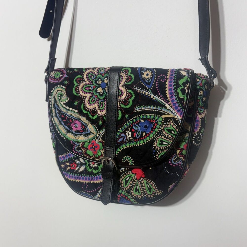 Vera Bradley Slim Saddle Bag in Kiev Paisley – Retired Quilted Crossbody Purse